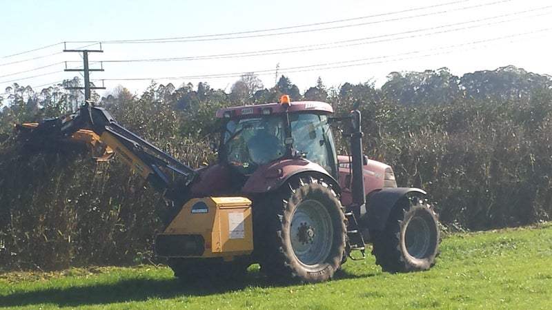 Hedgecutting/Rootsaw Etc Carousel 9