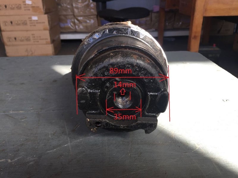single flangeTrack Roller for Komatsu PC40 part no: 20T-30-84110 Carousel 3