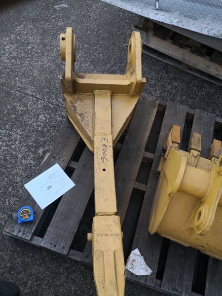 Ripper for Komatsu PC120 or similar Carousel 4