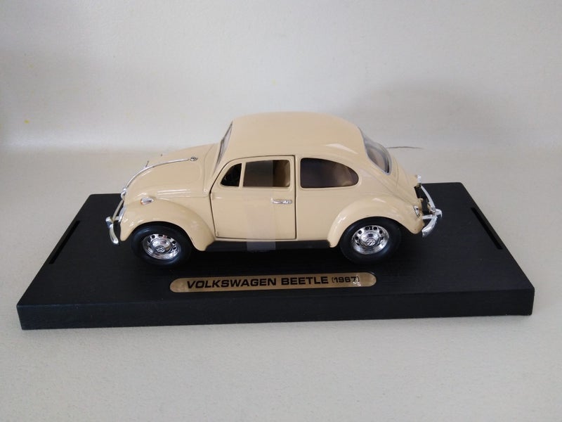 VW BEETLE 1967 *CLASSIC* diecast collectors model Carousel 1