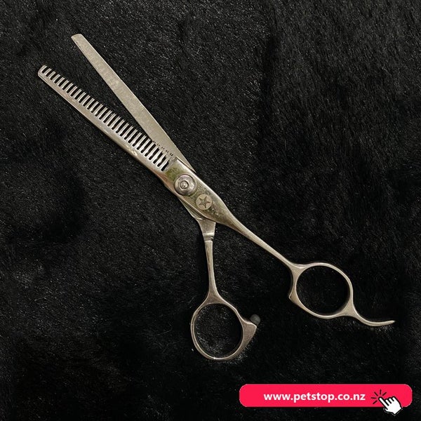Pet Grooming Scissor 15cm Carousel 1