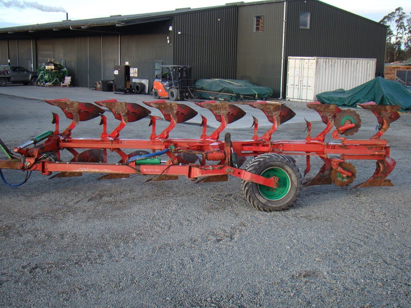 Ovlac Plough 7 Furrow (6+1) Reversible Carousel 1
