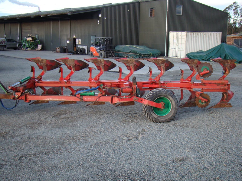Ovlac Plough 7 Furrow (6+1) Reversible Carousel 2