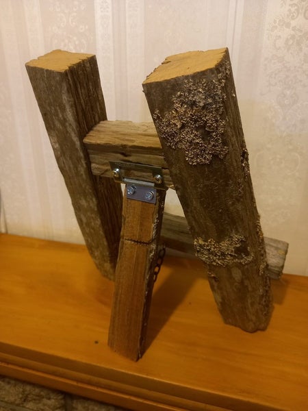 MINI RECYCLED TOTARA EASEL Carousel 1