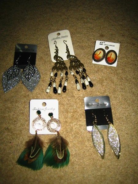 MOTHER'S DAY GIFT, 5 STYLISH & ELEGANT EARRINGS TO CHOSE, NEW Carousel 1