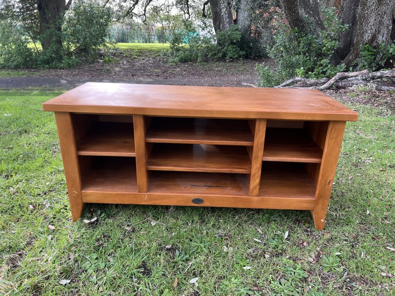 ~~~~~Beautiful solid rimu entertainment unit- FULLY RESTORED~~~~~ Carousel 1