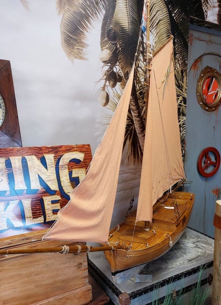 Antique French Pond Yacht [18680] Carousel 1