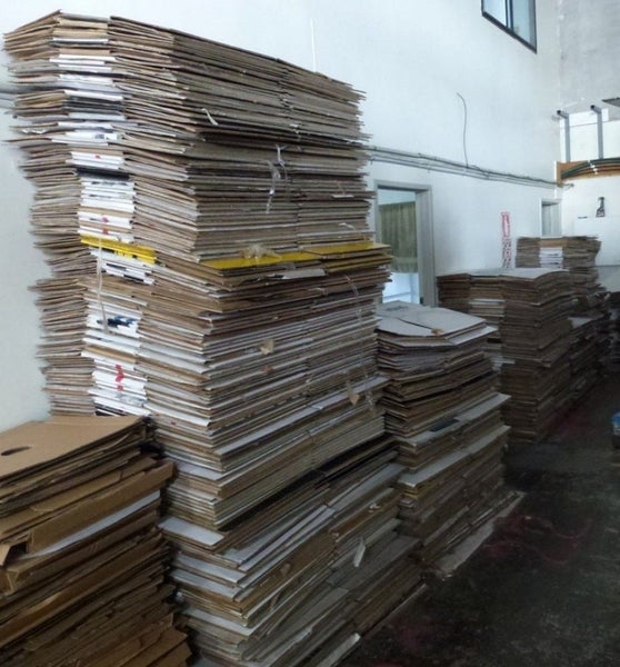 Boxes great for moving or storage, strong SORRY PICKUP ONLY AUCTION IS FOR 1 BOX Carousel 1