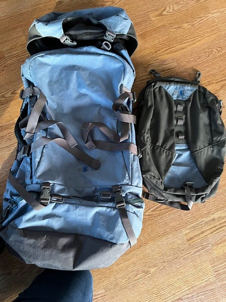 Kathmandu backpack 75 L Carousel 1