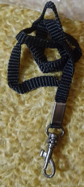 New wrist lanyard for digital cameras Carousel 2