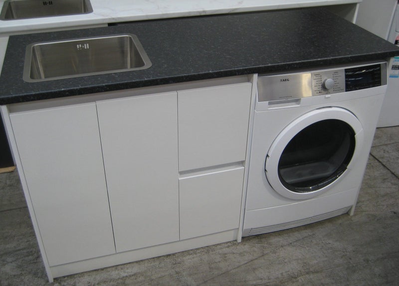 1530 Bench with Tub Unit Carousel 1