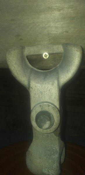 Insulator Carousel 6
