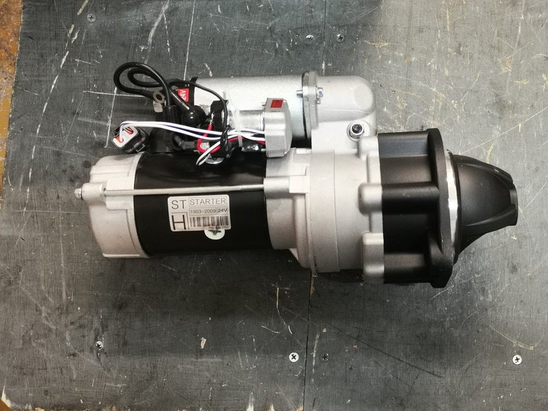 Starter Motor for Komatsu PC200-5 with 6D95T Engine QD2801B 24V 11T 6008134422 Carousel 1