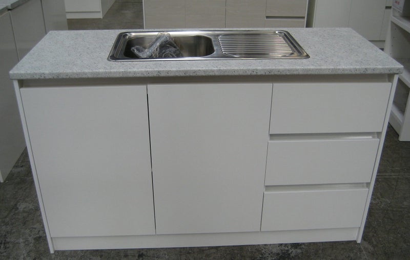 1500 Kitchenette62863858749827112