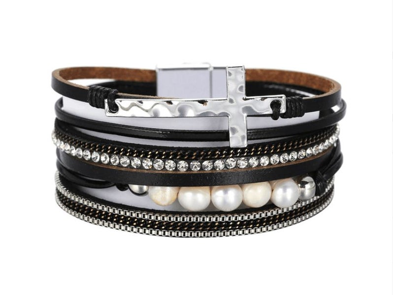 Leather Bracelet Carousel 1