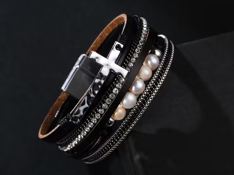 Leather Bracelet Carousel 4