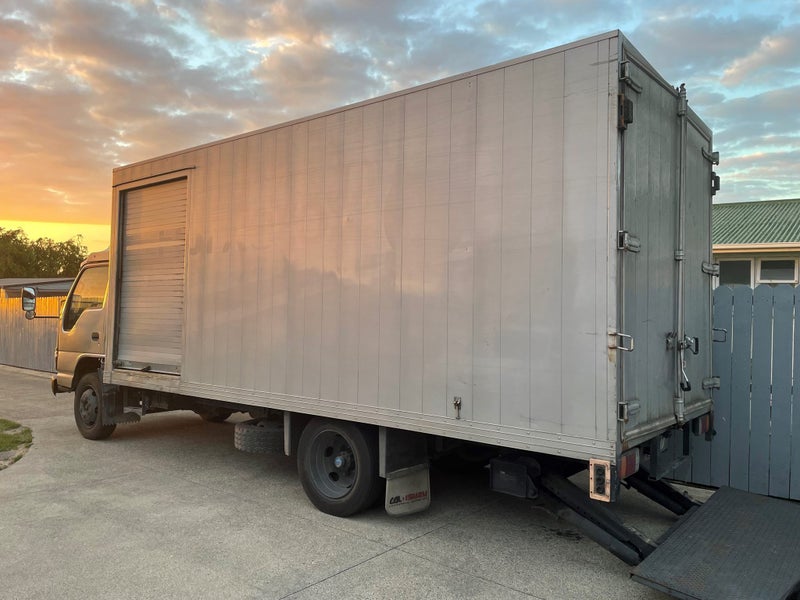 to/from Auckland Movers Carousel 2