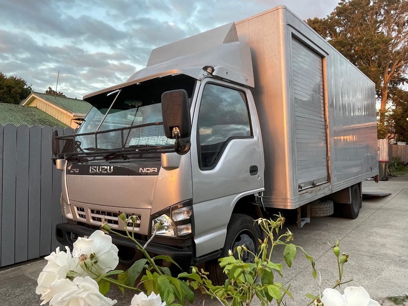 to/from Auckland Movers Carousel 1