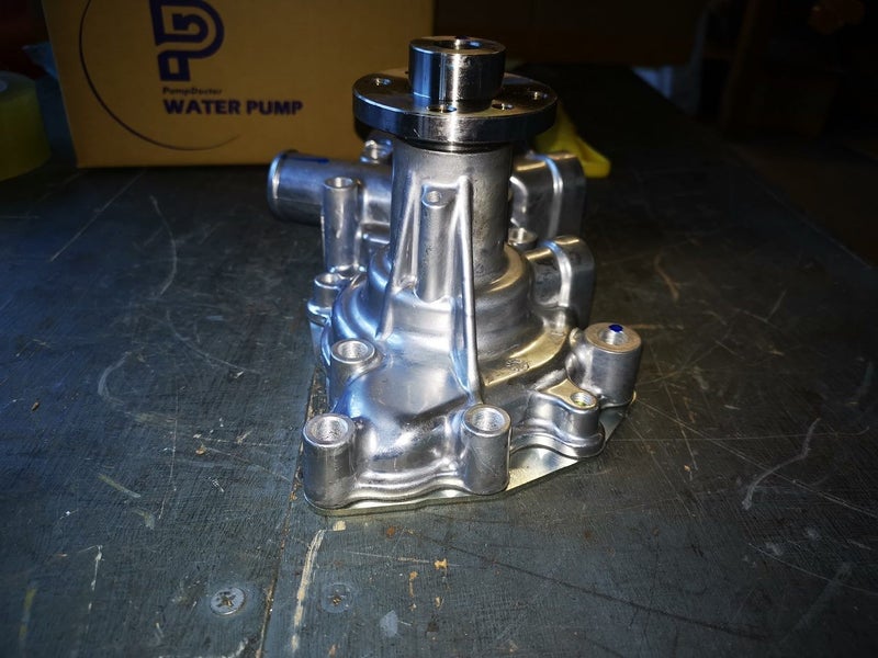 Water Pump for Hitachi ZAX55 with 4LE2 engine PDW3006 part no: 8-98098662-1 Carousel 7