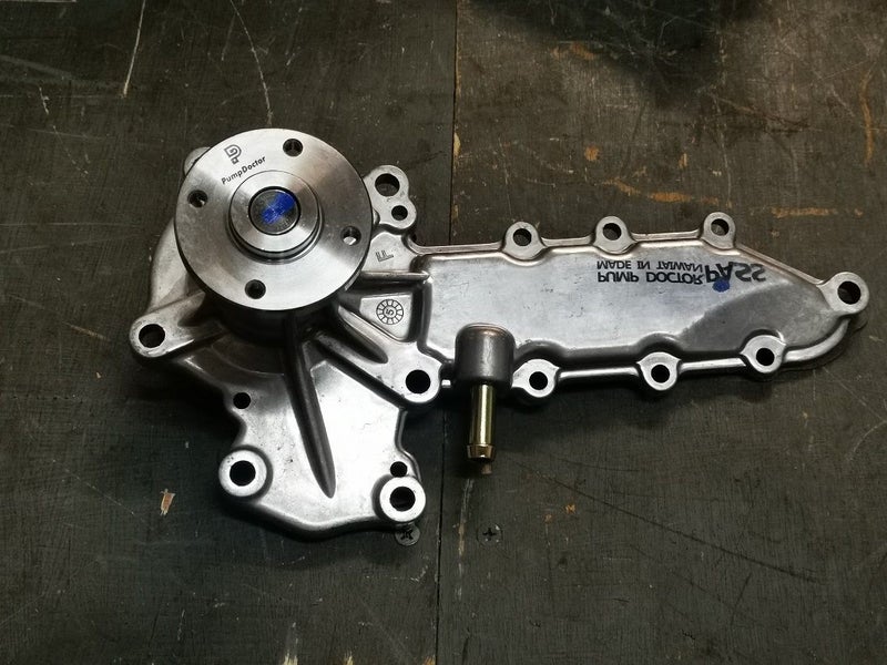 Water Pump for Komatsu PC56-7 with 4D87 engine Part no: KT16730-7303-2 Carousel 1