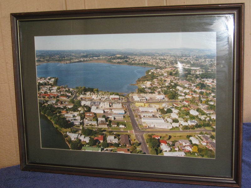 Tauranga Township photo pic Burrows / 15th Ave ?? Carousel 2
