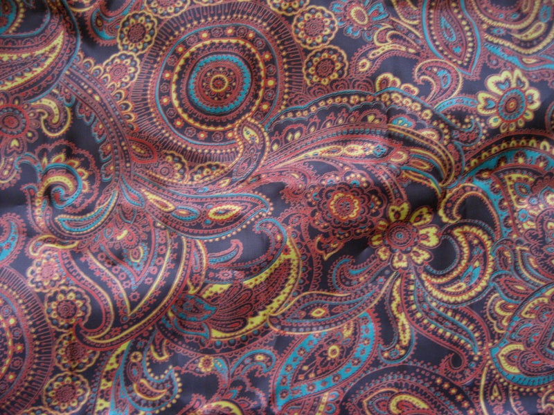 SILK SATIN SEWING FABRIC Abstract Paisley MATERIAL 90cm x 3.2m Carousel 1