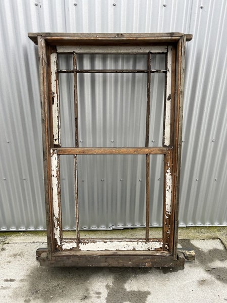 Double Hung Character Window: 815x1435 Carousel 2