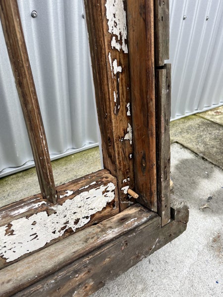 Double Hung Character Window: 815x1435 Carousel 7