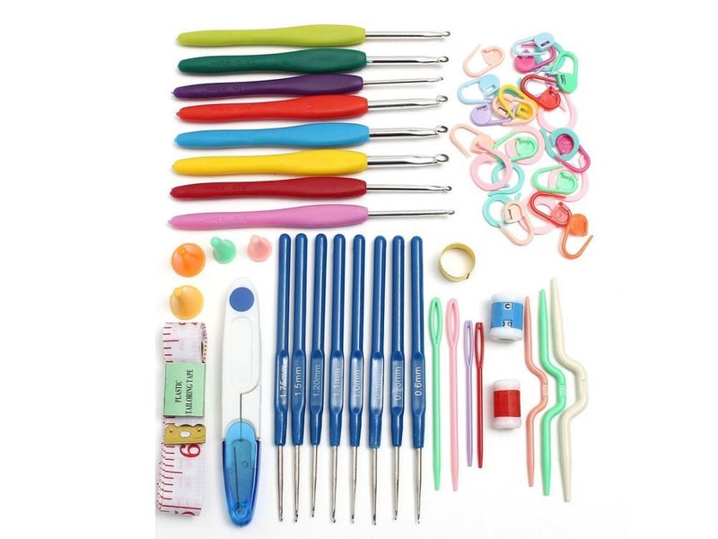 16 Sizes Crochet Hooks Needles Set Knitting Craft Delux Set with Case Carousel 1