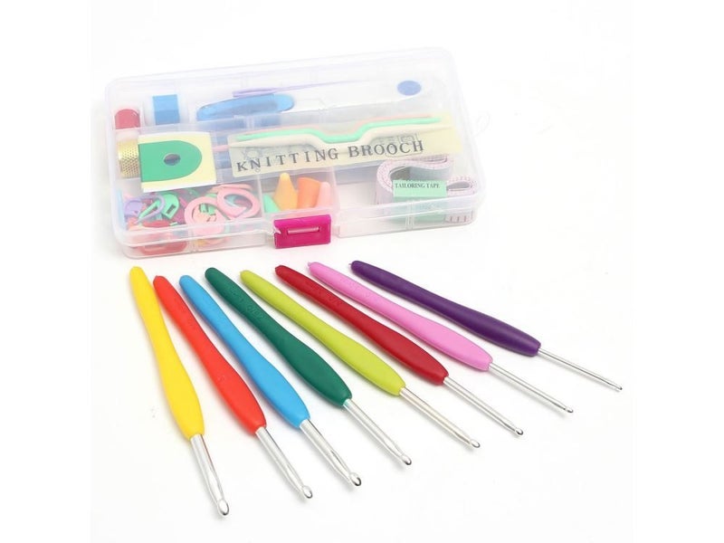 16 Sizes Crochet Hooks Needles Set Knitting Craft Delux Set with Case Carousel 2