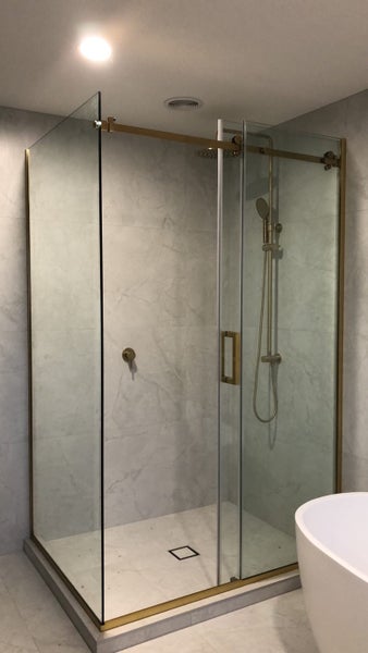 High Quality Frameless Sliding shower unit Carousel 2