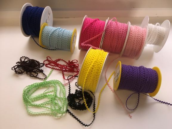 3mm Ric Rac Braid for sewing 12 colours 10 metres of any colour Carousel 1