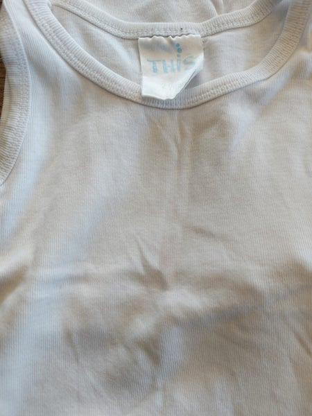 4 x White Singlets Sz2 Carousel 3