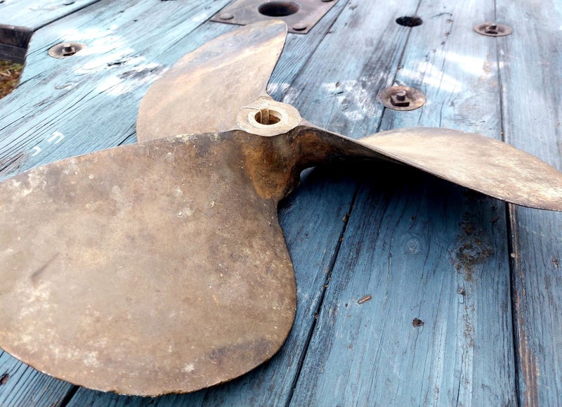 Bronze Propeller [18828] Carousel 3