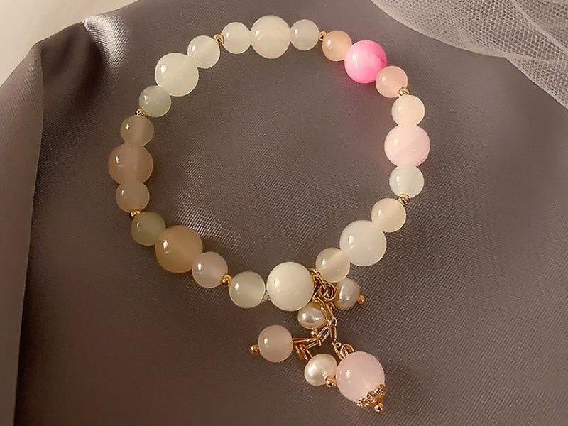 Bracelet Strawberry Quartz Platinum Yellow Gold Plated Carousel 1