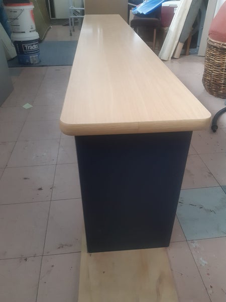 Desk counter top / reception top Carousel 2