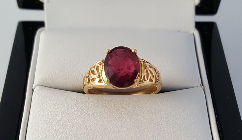 Beautiful 18ct Gold Pink/Red 3 CT Oval Checkerboard Cut Natural Tourmaline Ring Carousel 1