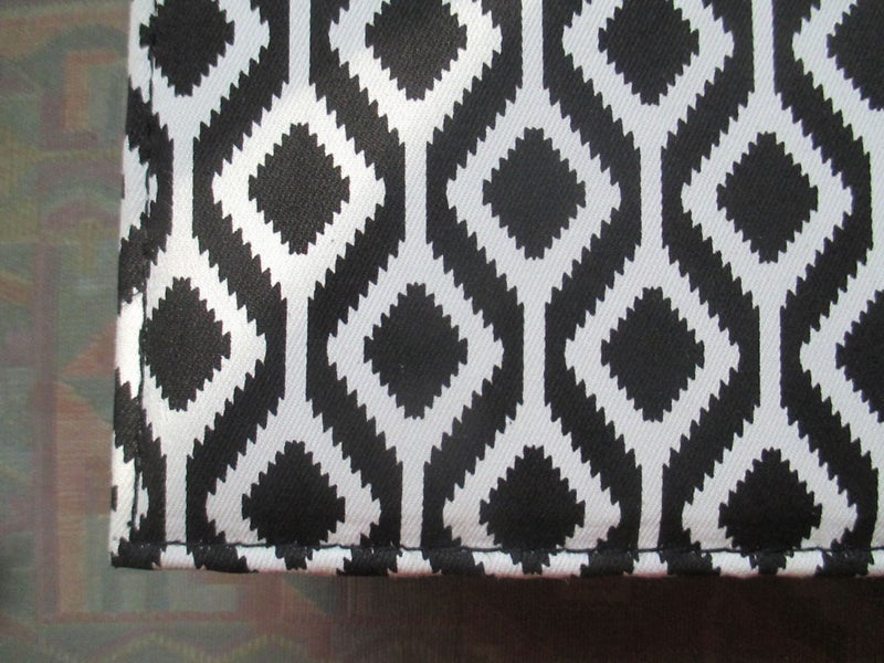 Jewellery box - Black and White Diamond pattern - Medium (24 x 16 x 9 cm) Carousel 4