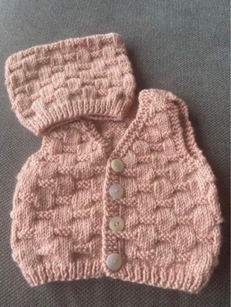 Merino pink hat/vest set size newborn Carousel 1