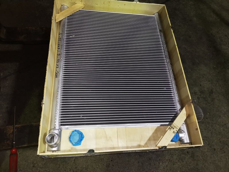 Hydraulic oil cooler for Hitachi EX120-6 /-5 part no: 4448373 670W*860H*50T Carousel 2