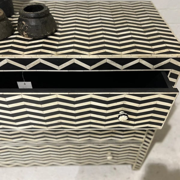 Bone Inlay 3 Drawer Chest in Chevron Black Carousel 3