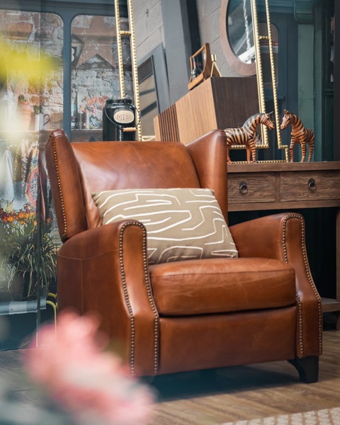 Urbano Interiors - Stratford Aged Full Grain Leather Recliner Chair Carousel 1