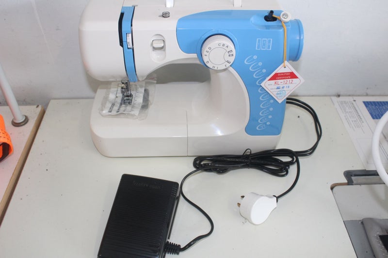 SEWING MACHINE with WALKING FOOT SPECIAL 20 % OFF Carousel 2