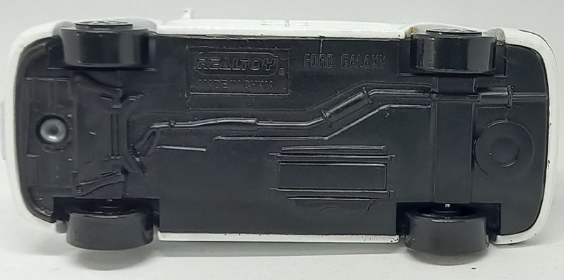 Realtoy Ford Galaxy Virgin Atlantic Airways Micro Bus #115 Carousel 1