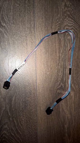 Supermicro CBL-SAST-0532 Internal MiniSAS HD 50cm SAS Cable SFF-8643 to SFF-8643 Carousel 1