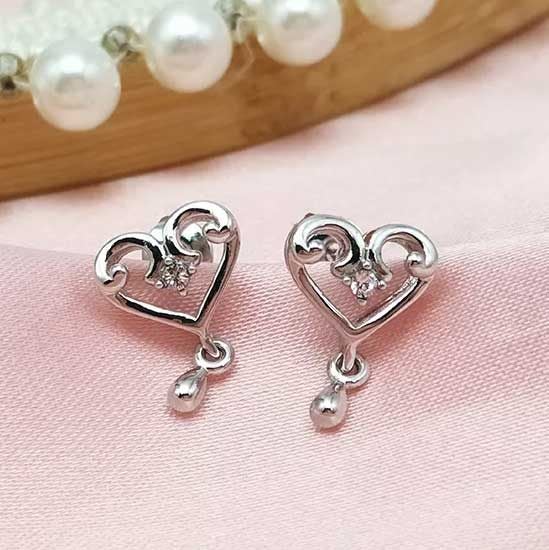 18K White Gold Crystal Heart Earrings "Elizabeth" Carousel 2