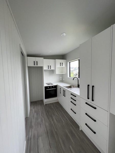 8.4 x 3 Portable building / Sleepout with Kitchen and Bathroom Carousel 2