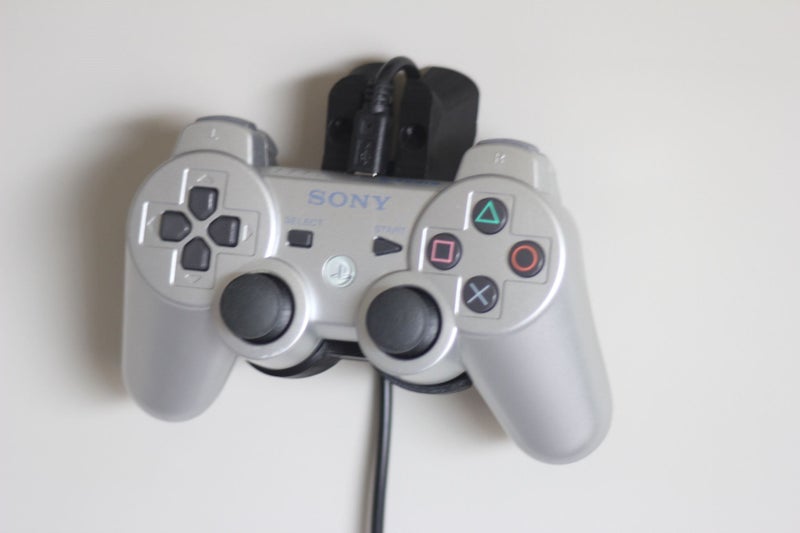 Playstation Dual Shock Wall Mount - Mahi Atu 3d Carousel 1
