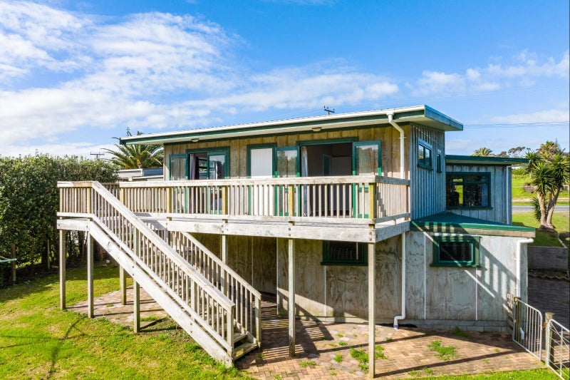 4 Sea View Road, Baylys Beach, Kaipara, Northland