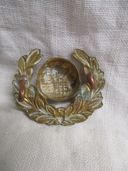 Military Cap Badge - Royal Marines Regiment - Lot 130 Carousel 2